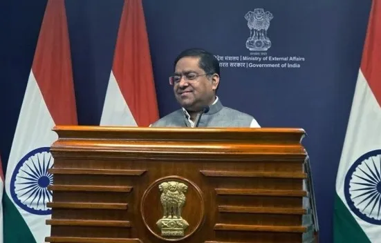 শেখ হাসিনা আমলের ১০১ চুক্তি পর্যালোচনা করবে ঢাকা, যা বলল ভারত